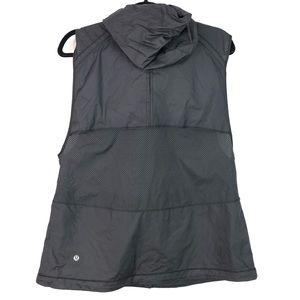 Lululemon lightweight grey vest T16